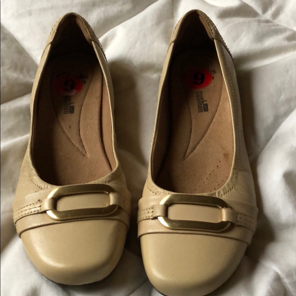 Woman’s shoes